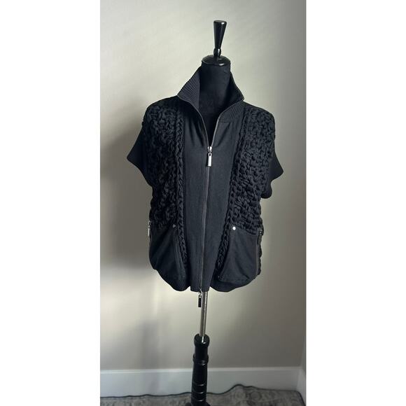 TORY BURCH Women's Cut Black Soaring Macrame Short Sleeve Zipper Sweater Size L - Picture 2 of 9